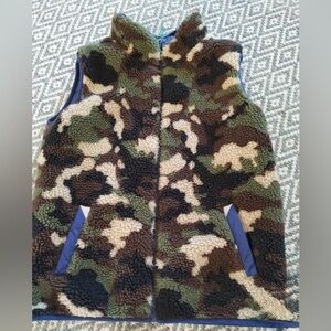 Mini Boden Reversible Boys Navy/Camo Warm Vest Size 6/7Y